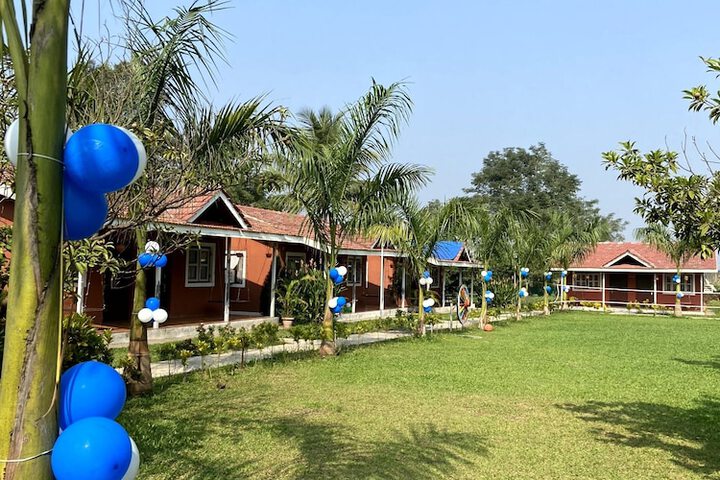 Hotel Exterior 108 of 158