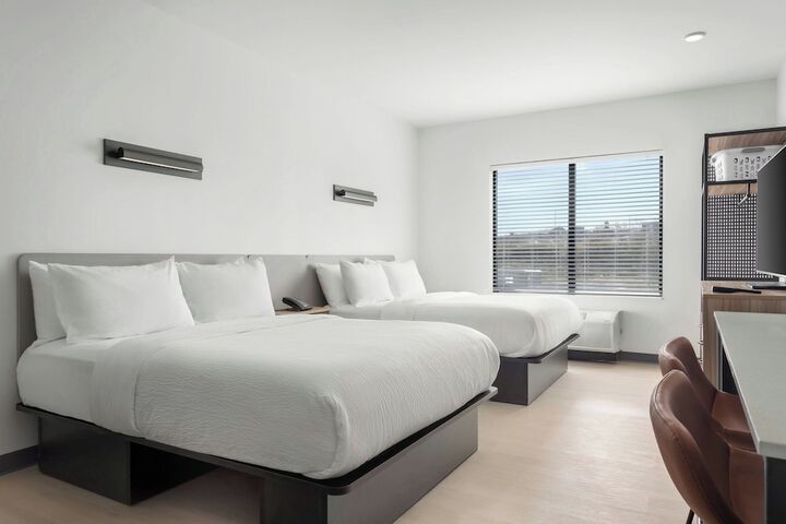 Room 12 of 40