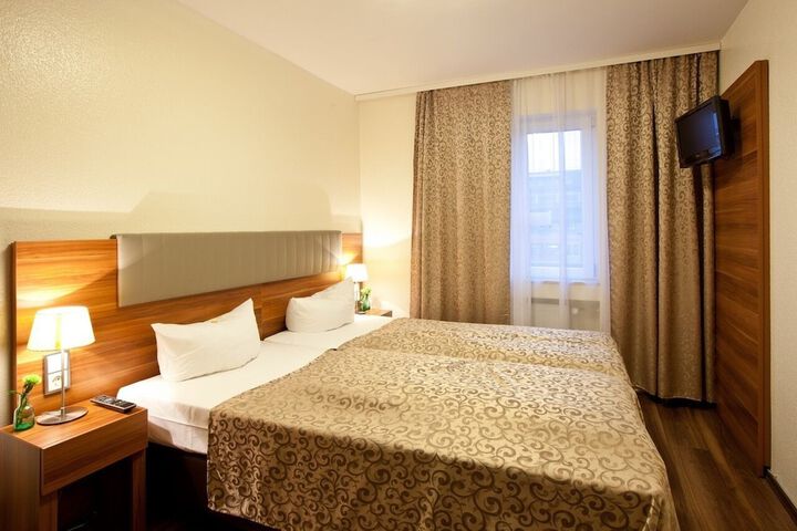 Room 3 of 50
