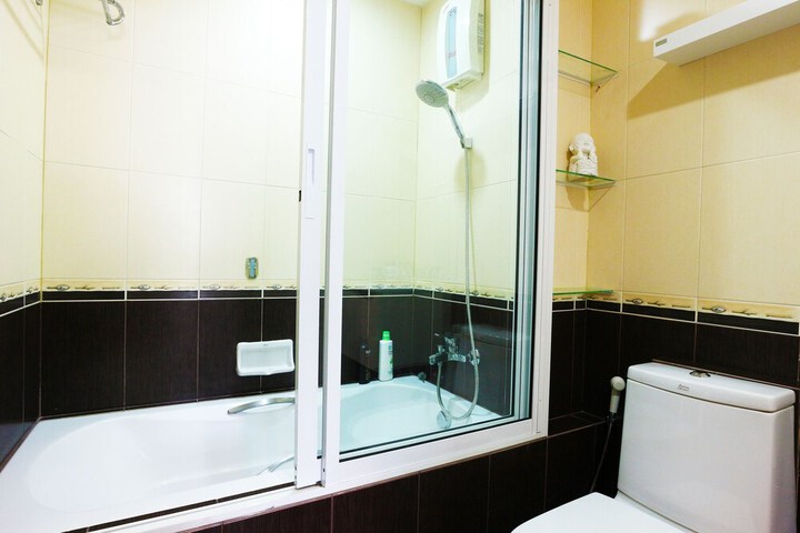 Room 35 of 46