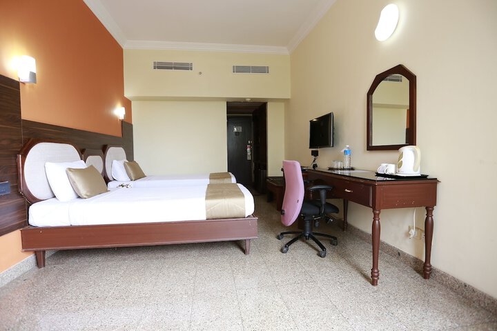 Room 13 of 69
