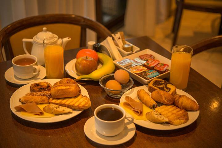 Breakfast meal