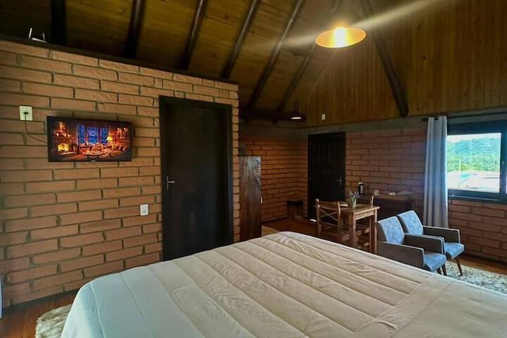 Room 3 of 80