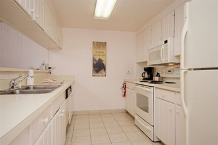 Room 11 of 27