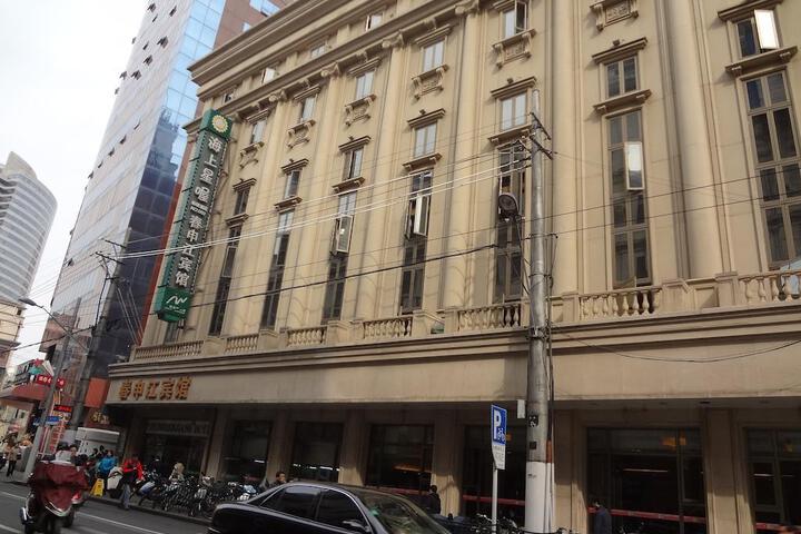 CHUNSHENJIANG HOTEL