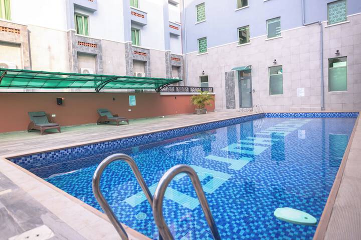 Pool 20 of 31