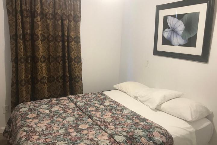 Room 16 of 32