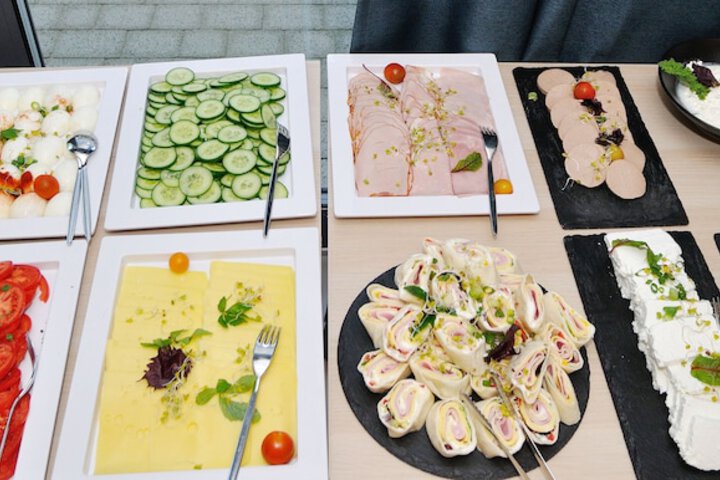 Dining 42 of 57