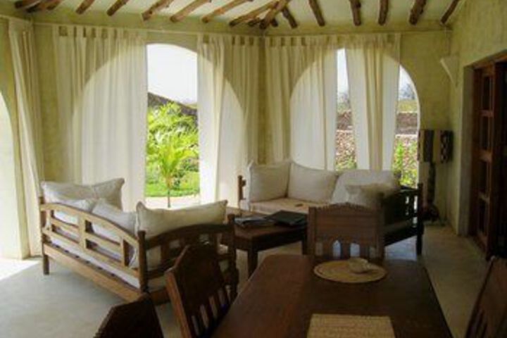 Room 5 of 11