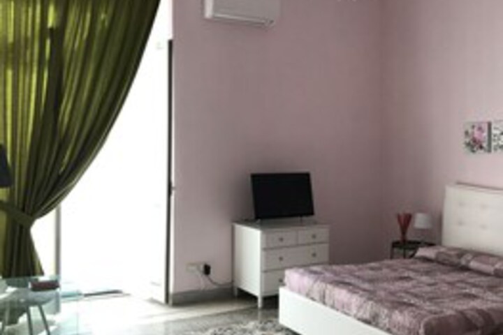 Room 14 of 21