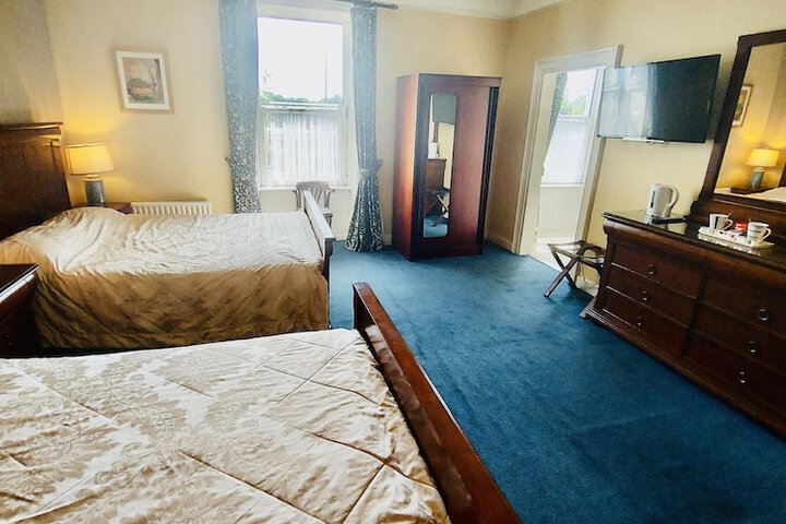 Room 9 of 44