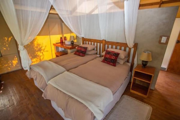 Room 4 of 39