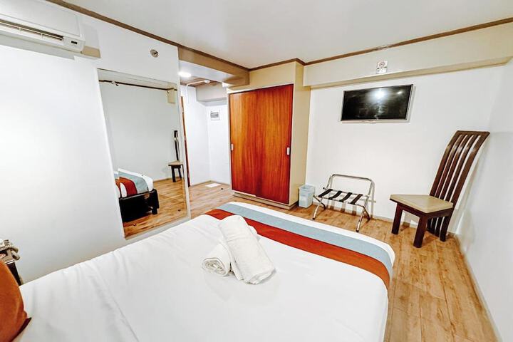 Room 5 of 60