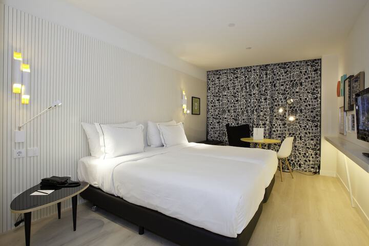 Room 9 of 46