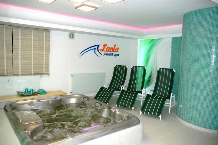Spa 17 of 26