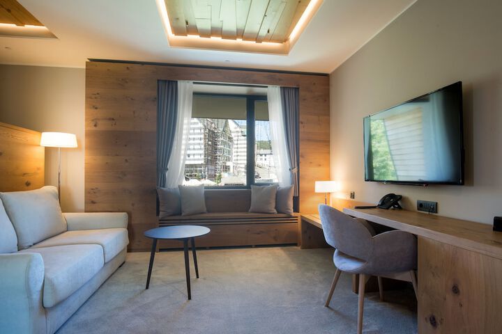 Room 12 of 81