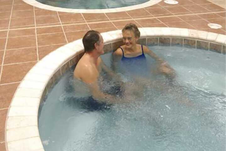 Indoor spa tub