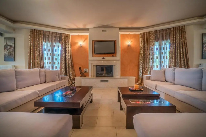 Room 4 of 26