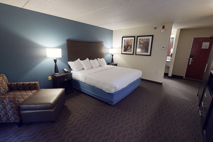 1 King Bed (20 of 34)