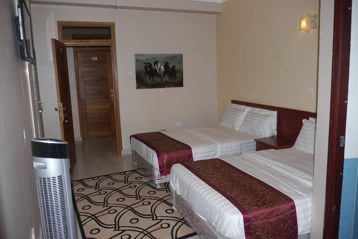 Room 6 of 29