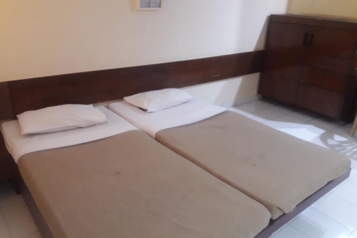 Room 17 of 45
