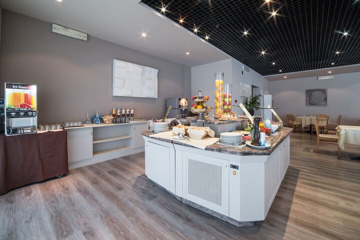 Dining Photos
