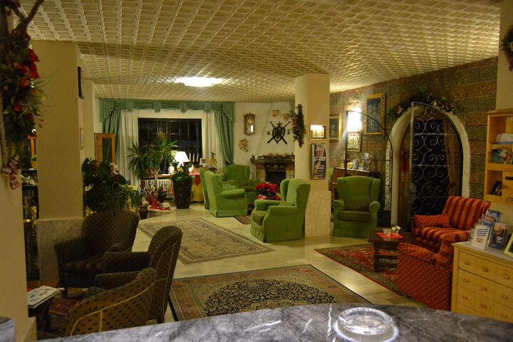 Hotel Interior 4 of 57