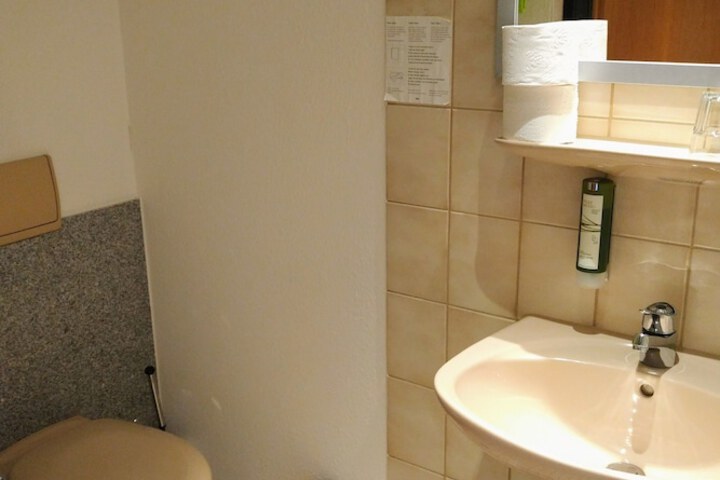 Room 17 of 21