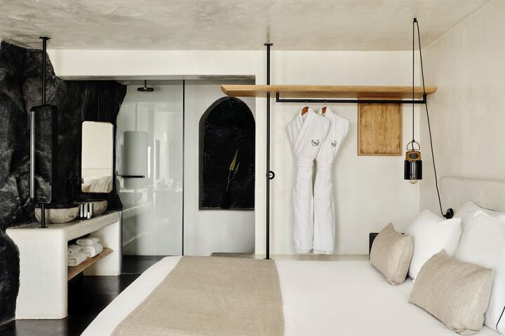 Room 46 of 303