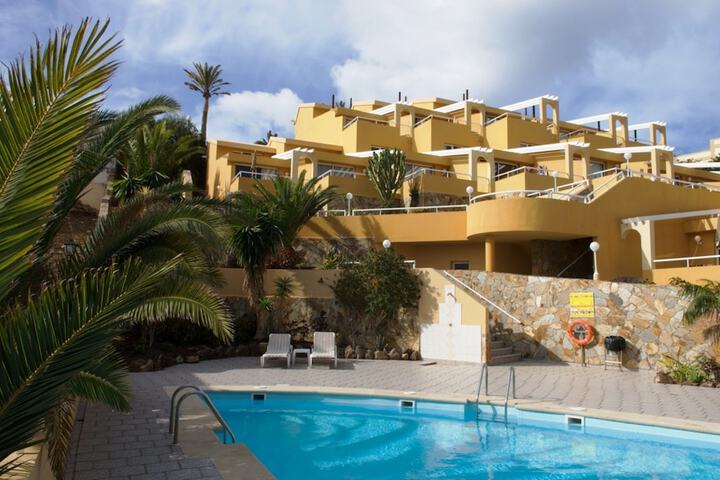 Pools & Facilities