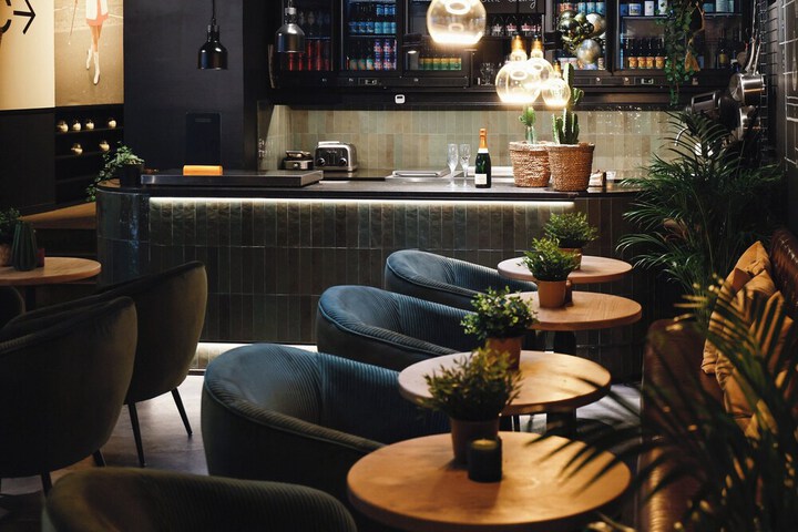Guest Lobby