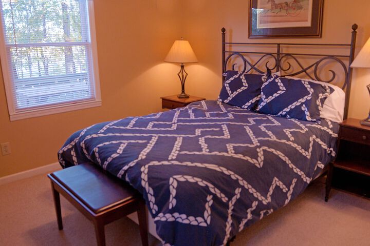 Room 105 of 400