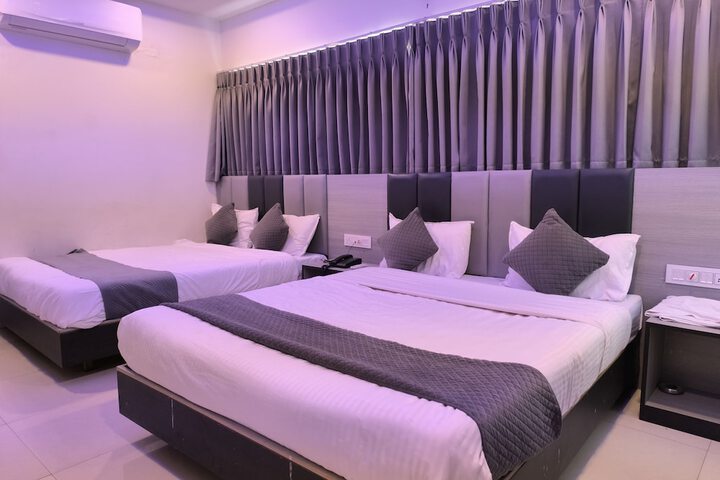 Room 7 of 14