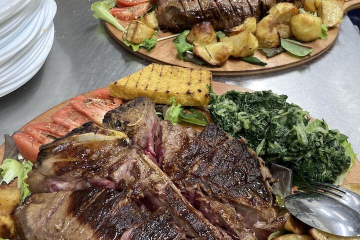 Dining 9 of 24