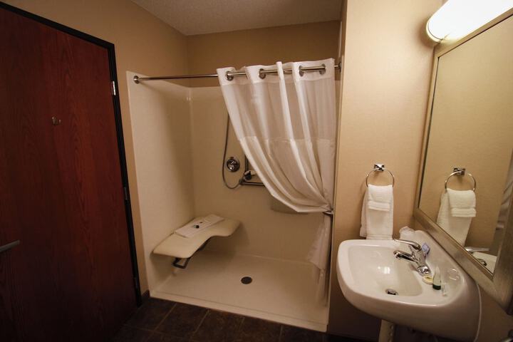Room 21 of 42