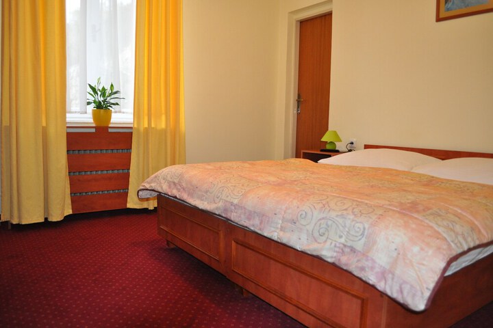 Room 8 of 31