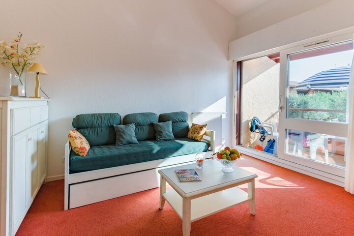 Room 9 of 28