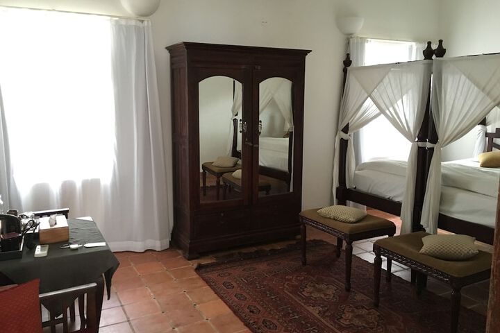 Room 7 of 63