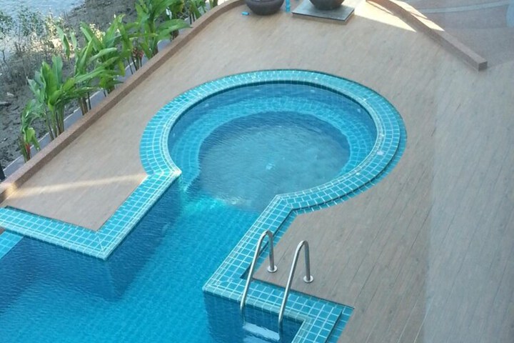 Pool 34 of 65