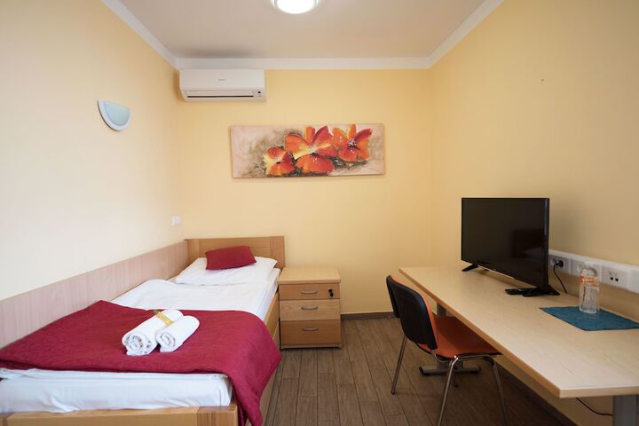Room 39 of 69