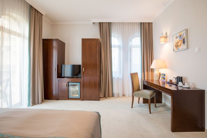 Room 10 of 54