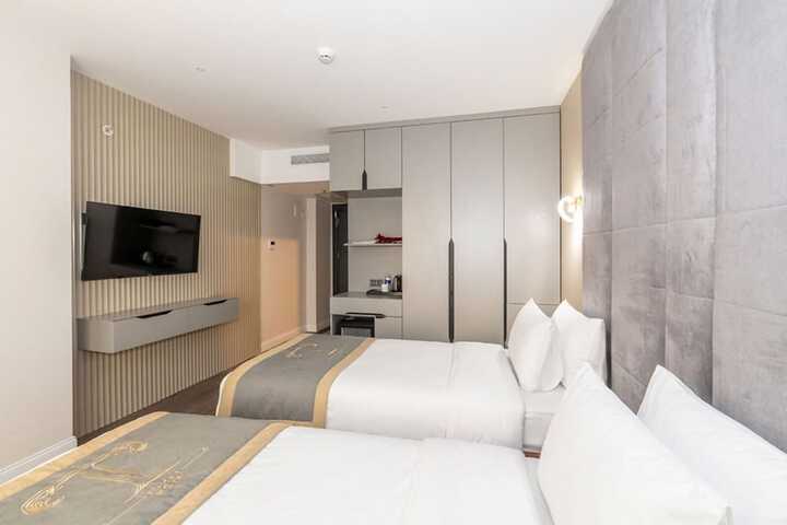 Room 46 of 74