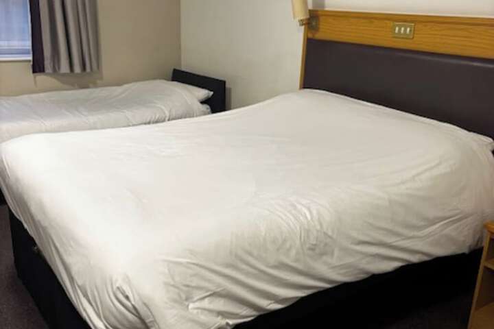 Room 7 of 15