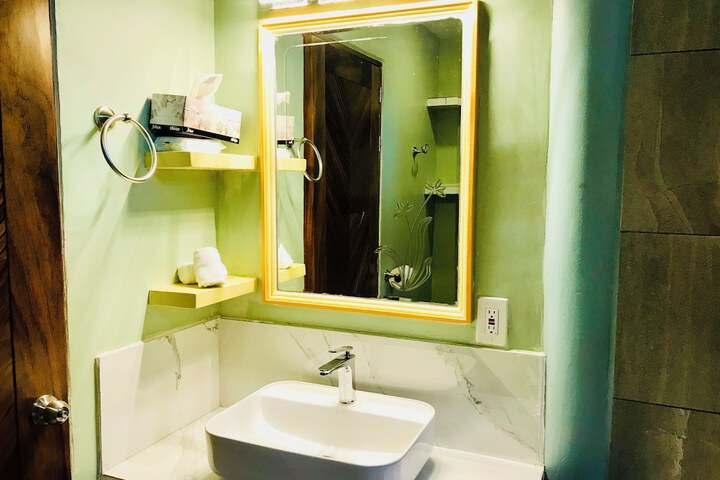 Room 173 of 336