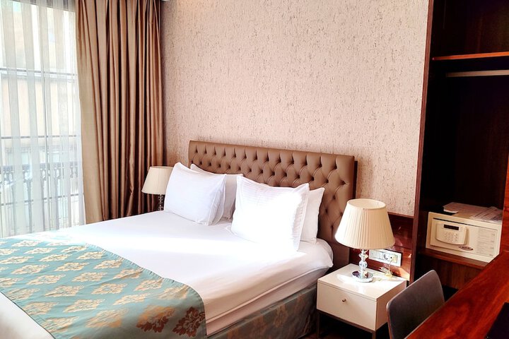 Room 26 of 68