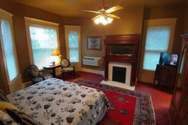 Room 20 of 49