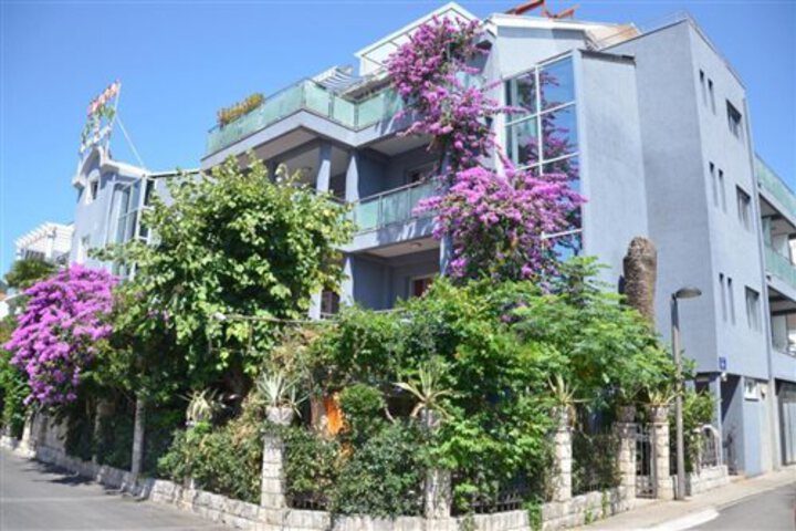 HOTEL AQUARIUS