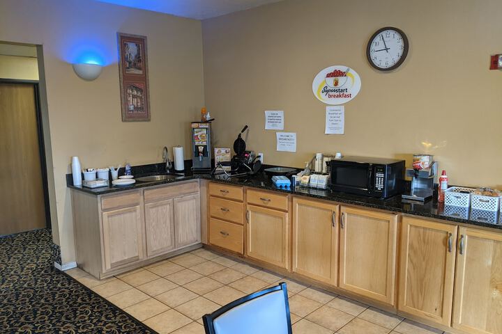 Breakfast/Coffee Service 41 of 49