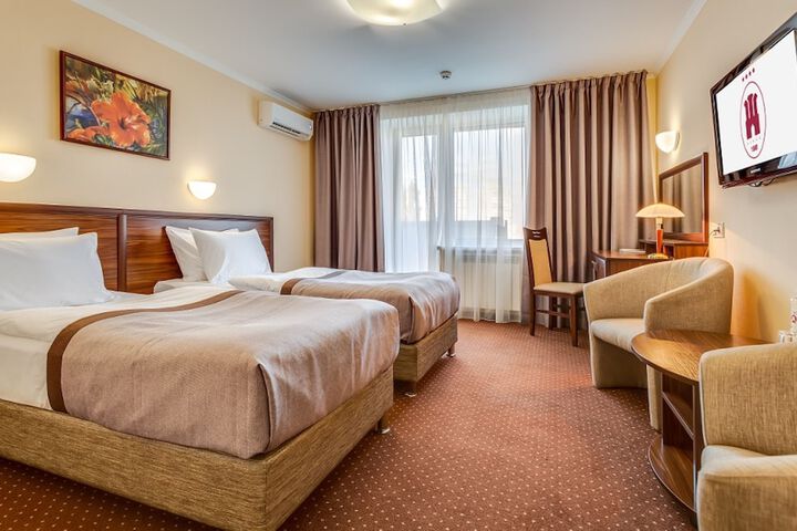 Room 44 of 110