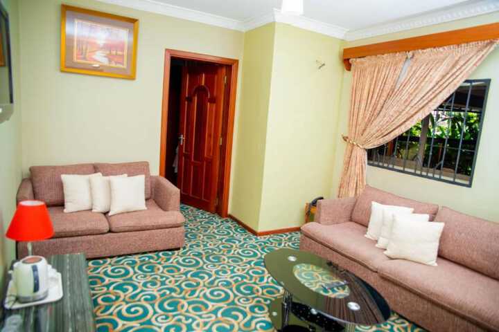 Room 8 of 11